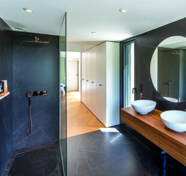 Salle de bain haut de gamme — maison familiale Occitanie